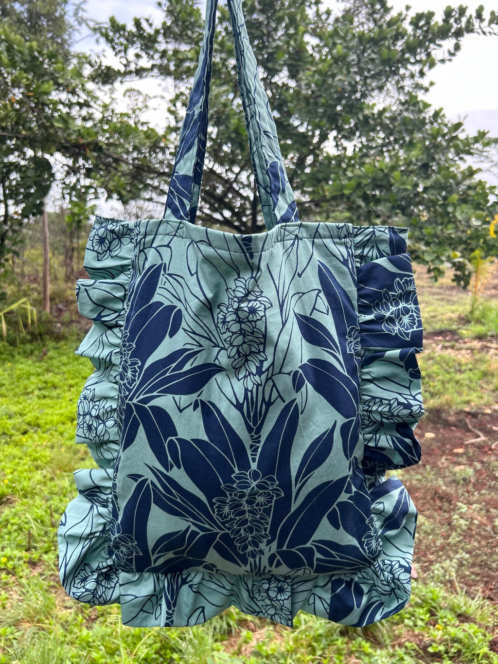 Blue/Green Tī Leaf Print Ruffle Tote Bag