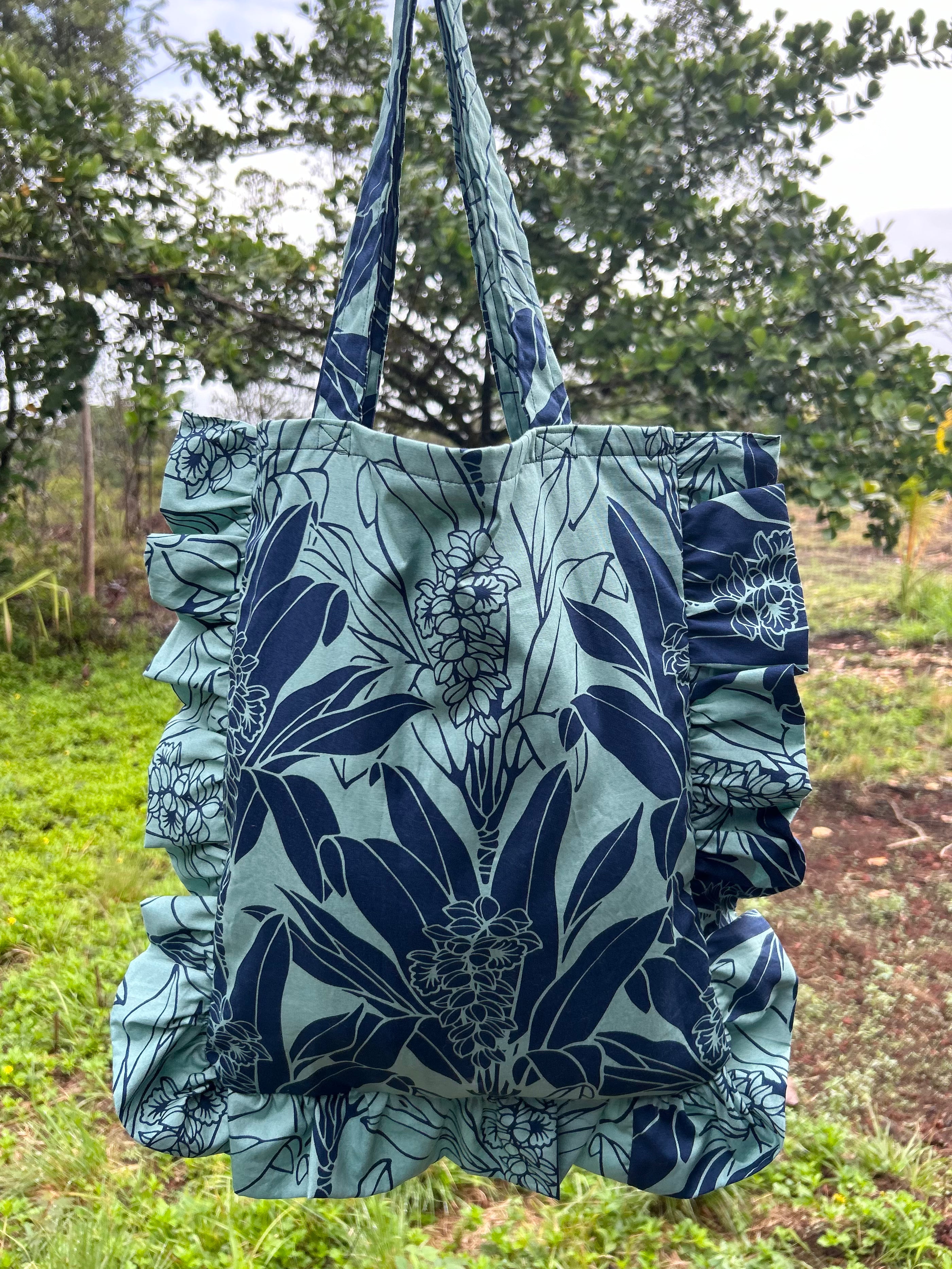 Blue/Green Tī Leaf Print Ruffle Tote Bag
